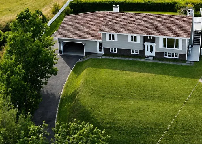Exceptional Ocean View Hillview