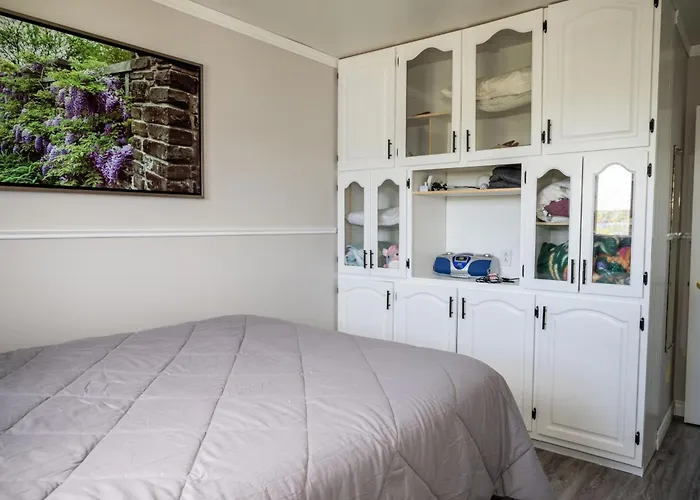 Exceptional Ocean View Hillview