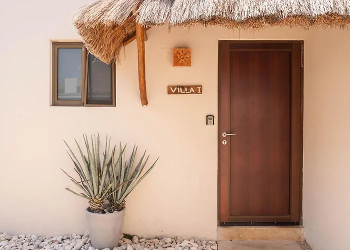 Villa With Ocean View, Pool, Restaurant And Rooftop