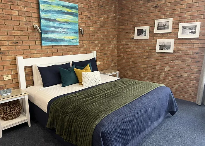 Coastal Waters Motor Inn