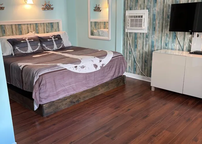Shoreline Suites
