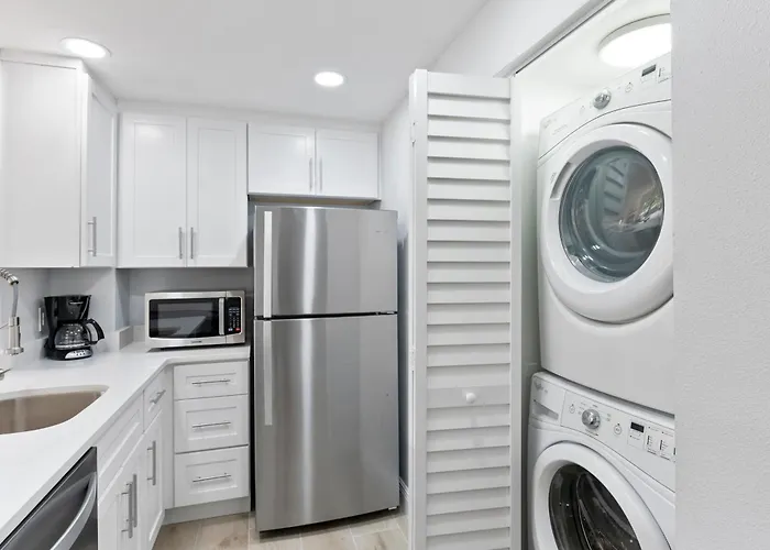 Chateau By The Sea - Cocoa Beach Oceanfront Pet-Friendly Condos With Rooftop Deck & Heated Pool