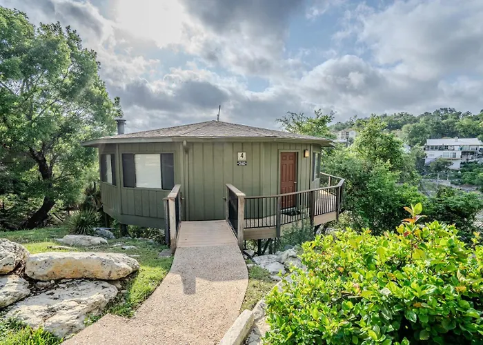 Red Bud #4 - Lake Villa With Hot Tub Access