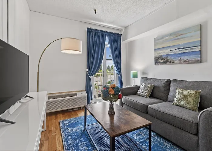 Orchid Suites - Historic Palm Beach Hotel Condominium