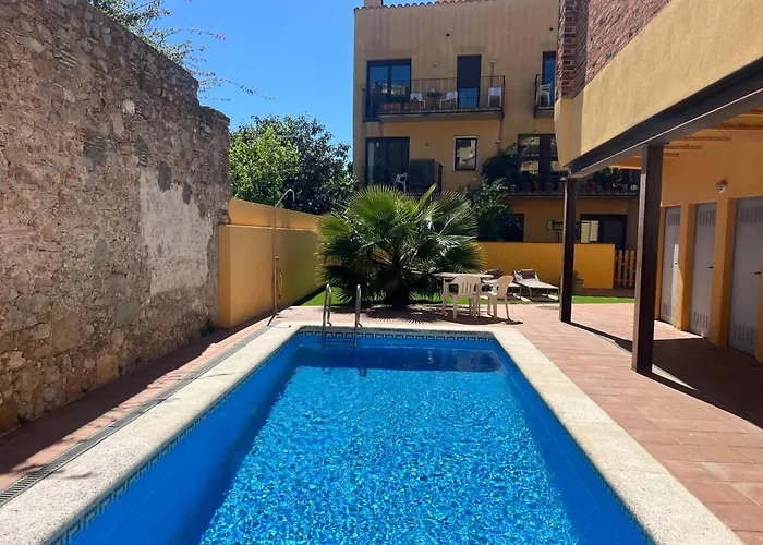 Ground Floor Apartment In Centre Of Torroella De Montgri