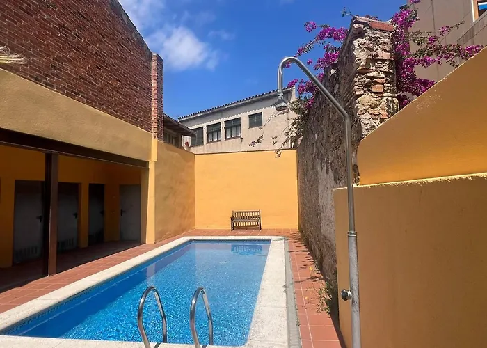 Ground Floor Apartment In Centre Of Torroella De Montgri