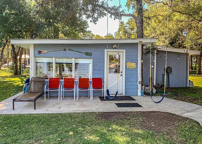 Charming Dog-Friendly Lakefront Home With Lake View, Dock, & Washer/Dryer