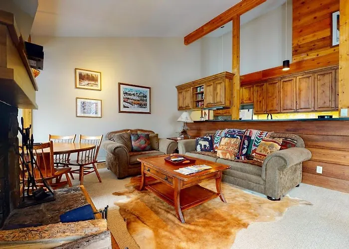 621 Tamarack