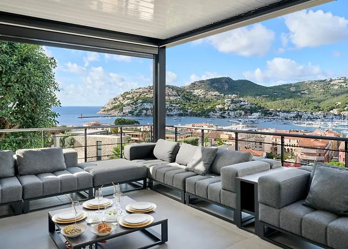 Meerblickvilla Design In Port Andratx Mit Glasaufzug, Minotti, Occhio, Gessi, Cabinet, Miele