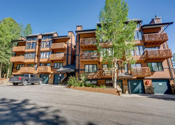 Ski-In Breck Condo: Walk To Shops & Restaurants!