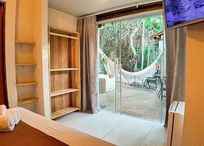 Aruana Suites com Cafe da manha,Piscina, Reserva Natural da Sapiranga 5km da Vila de Praia do Forte