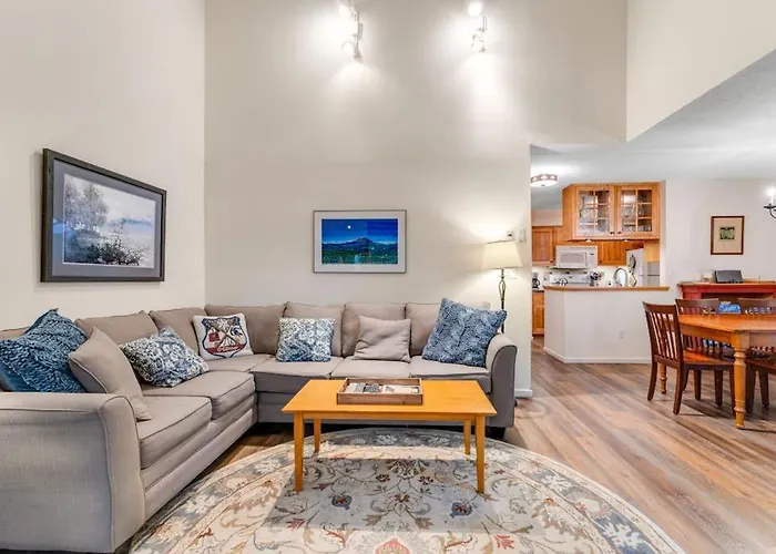 Mountain-View Condo With Fireplace, 3 Pools, Tennis & Gym - Near Skiing
