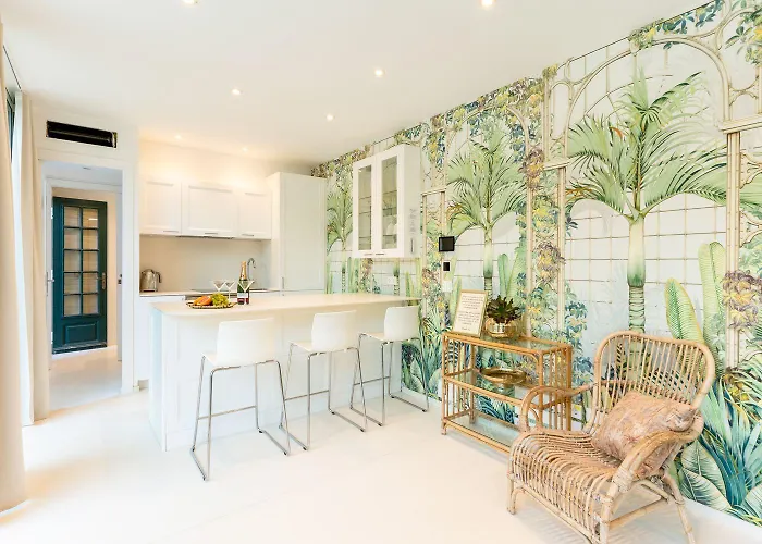 Villa De Los Leones In Heart Of Sitges By Beach And Town With Ac & Games