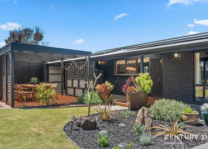 Black Pearl - Aldinga Beach - C21 Southcoast Holidays