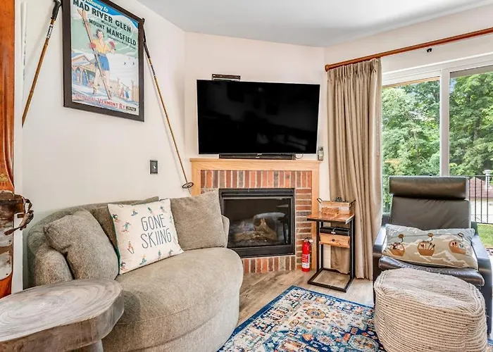 Mountainside Ski Lodge