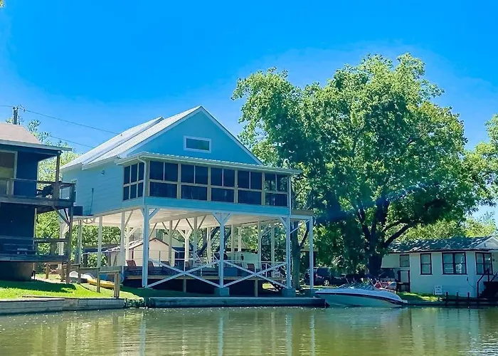 Lakefront Dog-Friendly Home With Kayaks, Sup'S, Huge Screened Porch