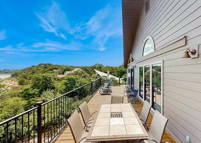 Spacious Lakefront Hideaway With Decks, Grill, Billiards, Tennis & Pool