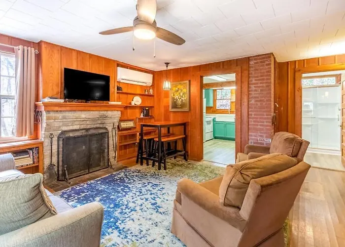 Charlotte'S Cabin