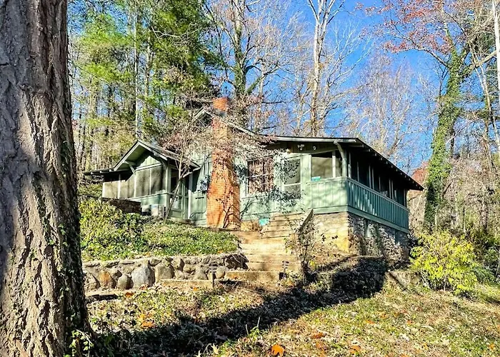 Charlotte'S Cabin