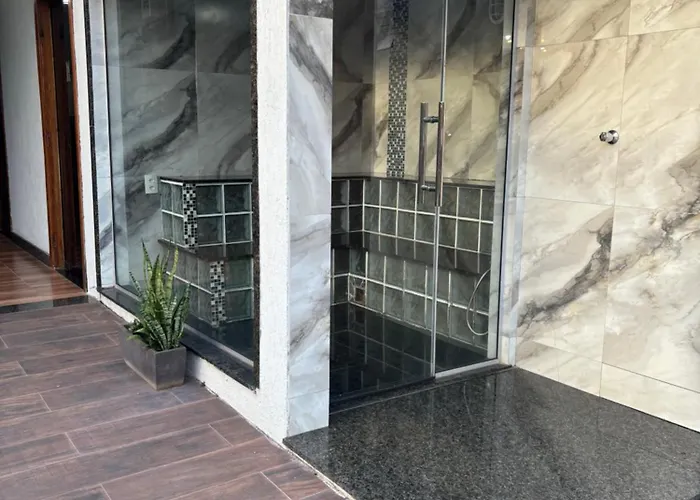 Dara House e eventos com piscina aquecida, sauna, Jacuzzi e área gourmet para festas de até 200 pessoas