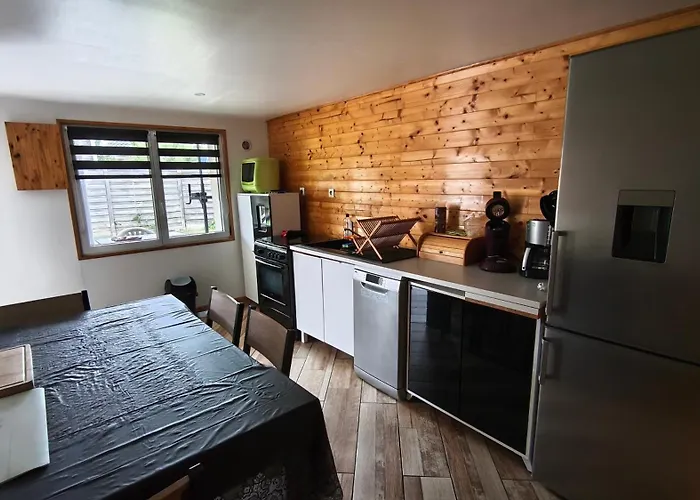 Maison Chaleureuse Avec Parking Gratuit Sur Place