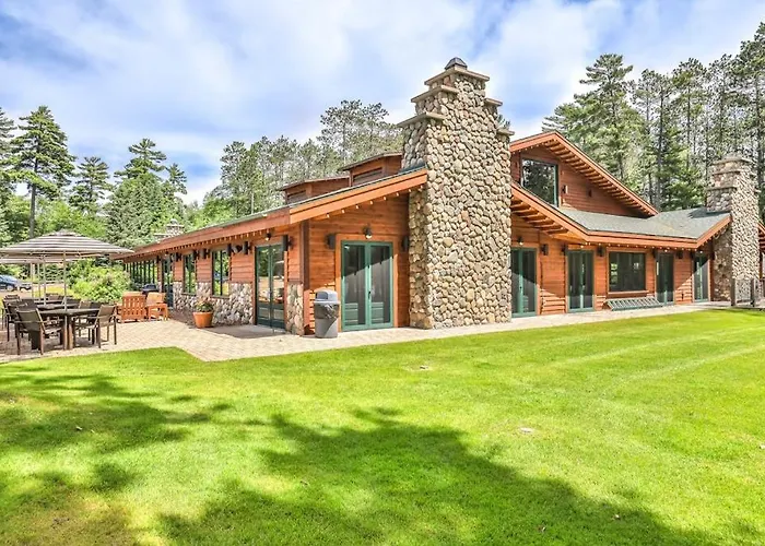 Chippewa Retreat - Lair