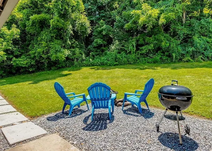 Old Lytle Cove Rd - Lower Unit