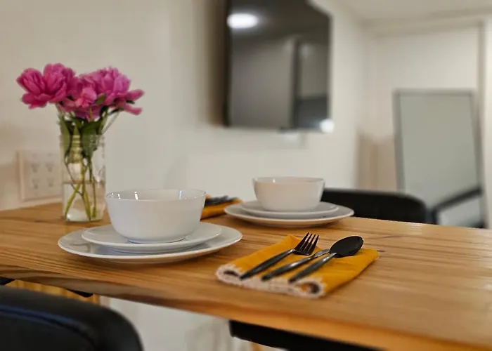 Hibiscus Suite - Private Studio Apartment In Rhinebeck Village