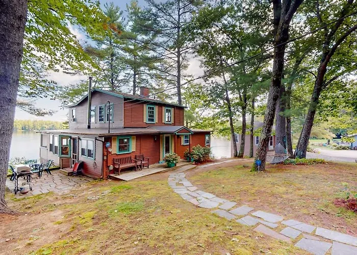Lakefront Retreat