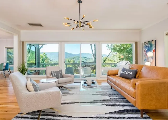 Hi View House