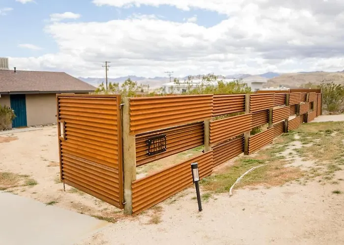 Cheerful 2Bedroom Home With Hot Tub And Cowboy Pool In Joshua Tree
