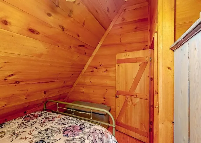 The Scaly Mountain Cabin