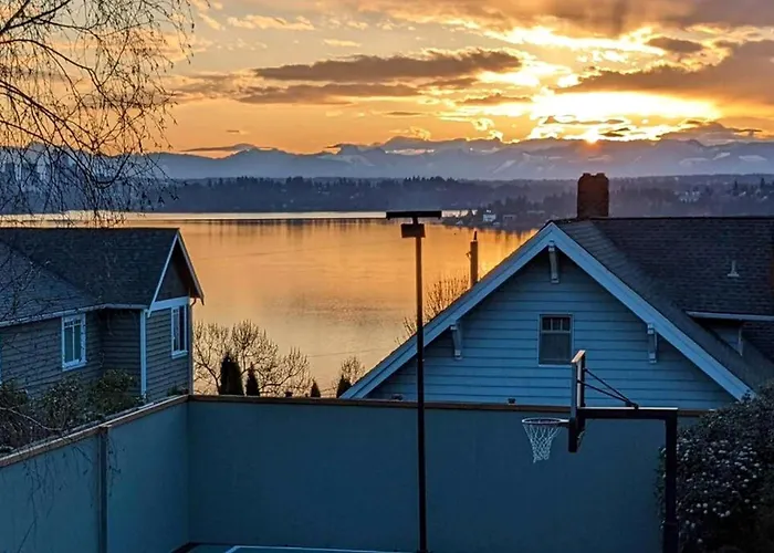 Seasons At Leschi Hillsides