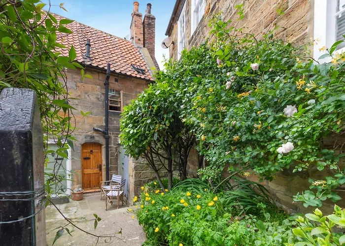 2 Bed In Whitby Oc-R038