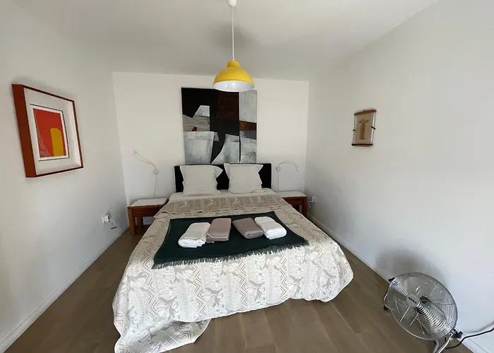 Le Lodge Park A La Rochelle
