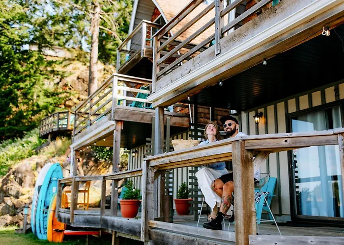 Jade Resort-Oceanfront Suites In Gowlland Harbour