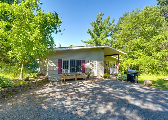 Lakefront Osceola Vacation Rental - Dogs Welcome!
