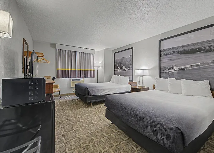 Super 8 By Wyndham Dubuque
