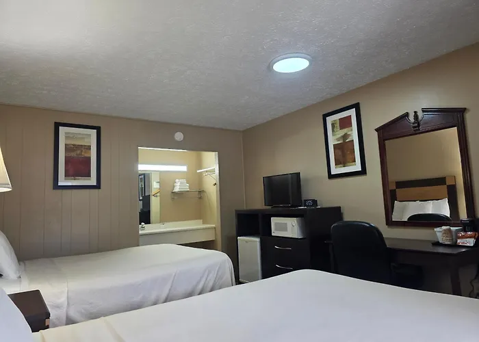 Travelowes Motel - Maggie Valley