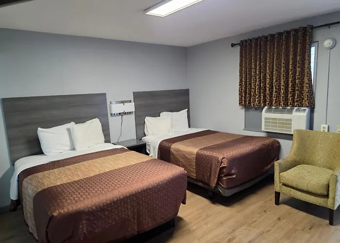 Plaza Motel