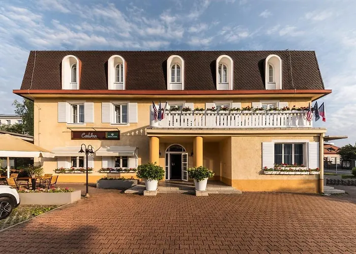Prague Hotel Carl Inn Restaurant & Parking