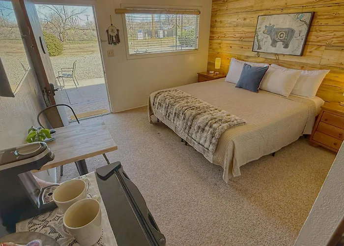 Mokee Motel