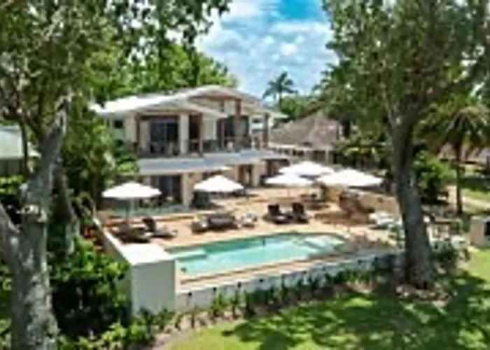 Latitude 17 Suite 4