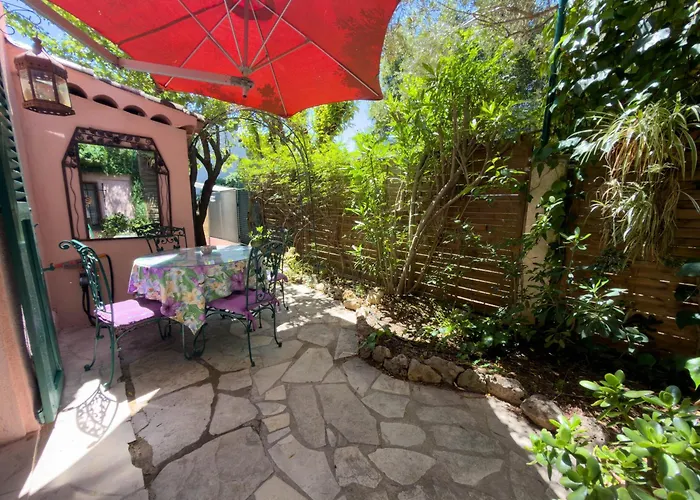Le Vieux Moulin Rez Jardin Villa