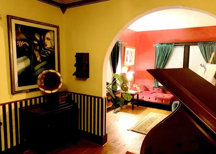 Dr. Yaple'S Art Deco House