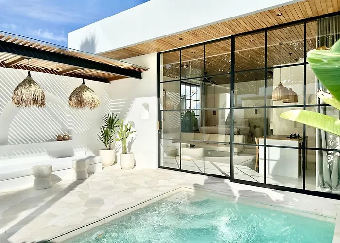The Suites By The Young Villas