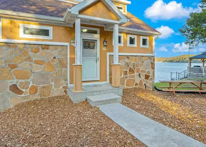 Amber Waters Hideaway
