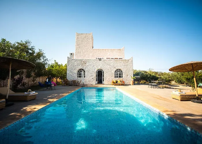 Villa Les Jardins Fleuris-Elegante Villa Avec Piscine Privee
