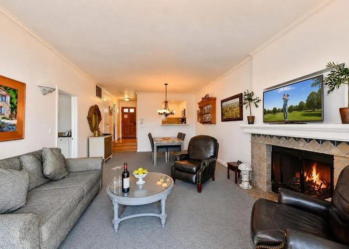 Spacious 2Br Condo With Pool, Fireplace,At Silverado Country Club
