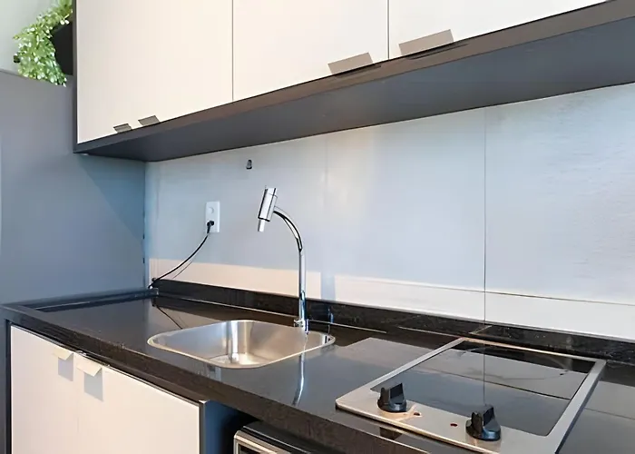 Bhs Flat A Beira Mar 2203